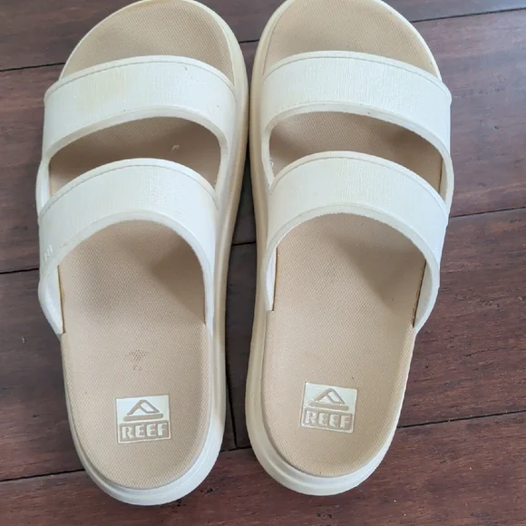Reef Cream Double Strap Sandals - Picture 2 of 10